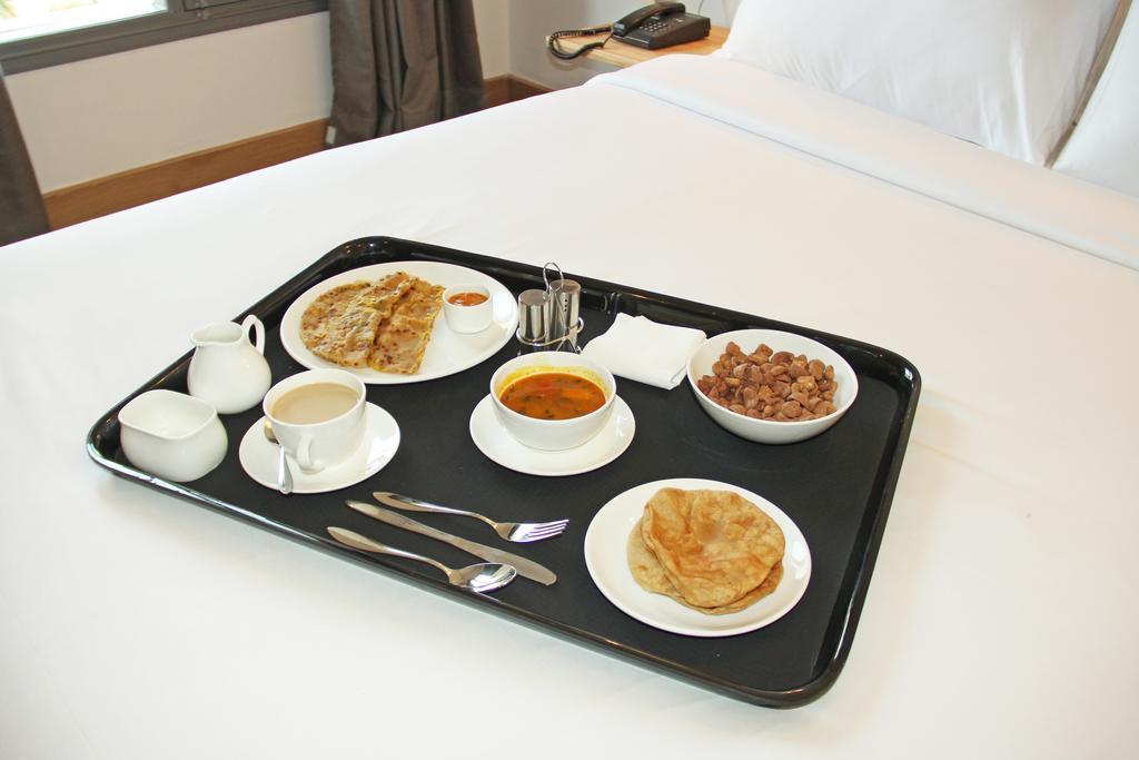 Oyo 460 Hotel Ivory Residency Calcutta Exteriör bild